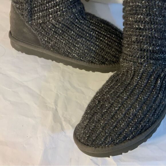 UGG Women's 1876 Classic Cardy Button Sweater Knit Gray Silver Boots Size 6 - Picture 5 of 8